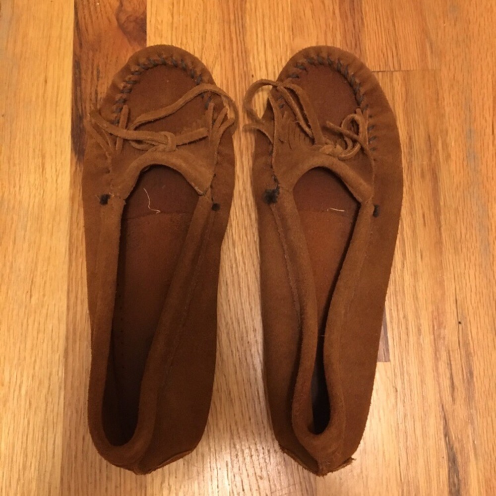 MINNETONKA MOCCASINS - WOMEN’S SIZE 11